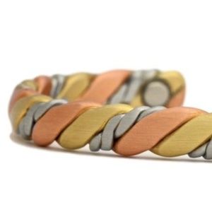 NEW Sherpa Magnetic Bracelet by Sergio Lub
